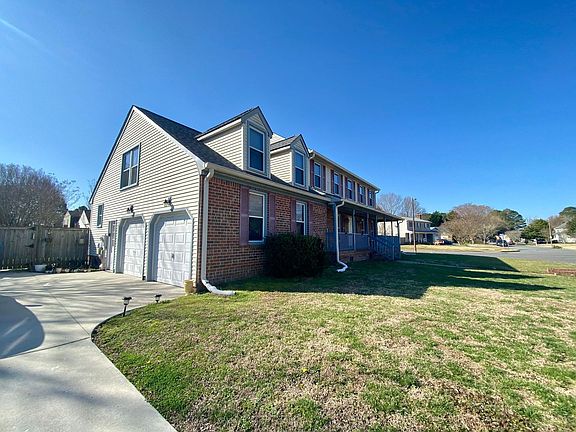2nd image of 901 Priscilla Ln