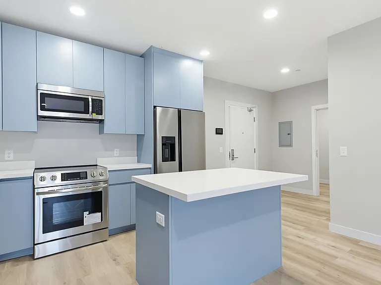 Taj Estates of Franklin II — Photo 19