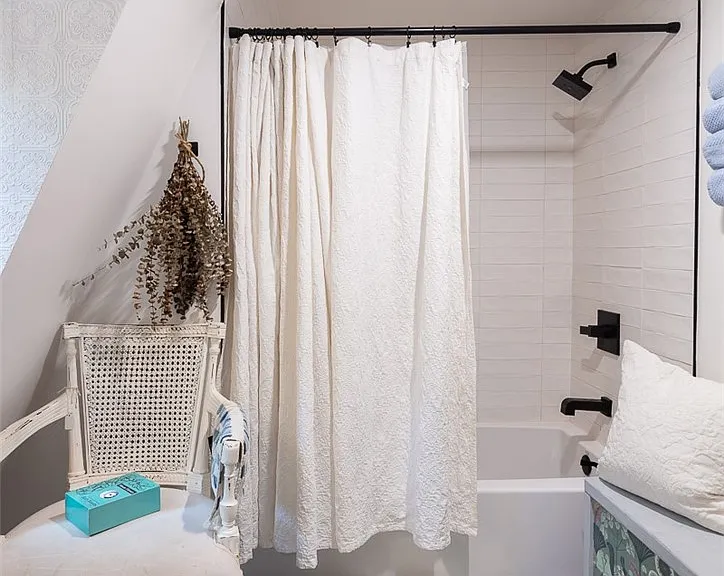 220 Oak Dr — Photo 23