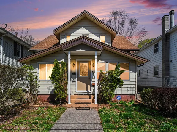 739 Maple St, Niles, MI 49120