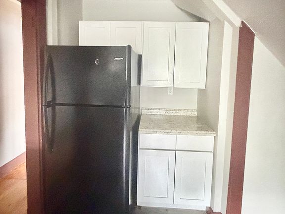 2nd image of 89 Hubinger St #B