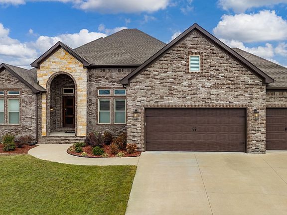 2nd image of 9840 Laurel Oak Dr