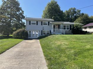 1480 French St, Hermitage, PA 16148