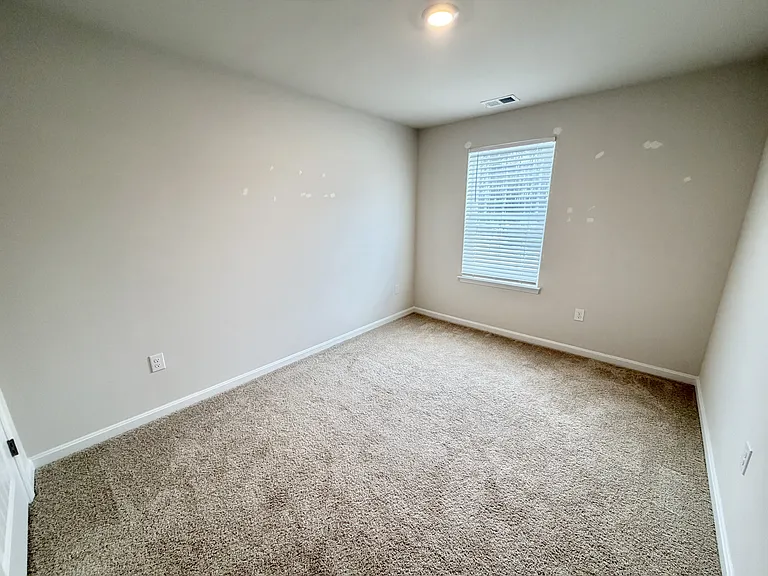 633 Currant Cir — Photo 25