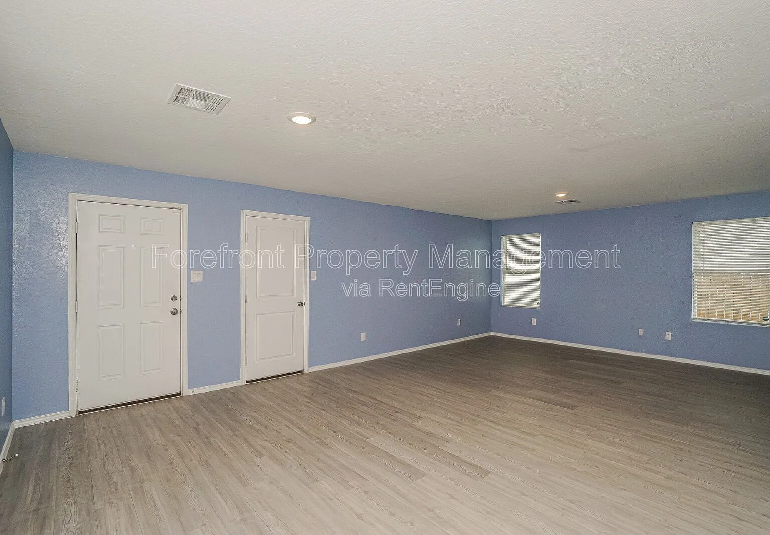 3 bed, 2.0 bath, 1300 sqft, $1,500 — Photo 4