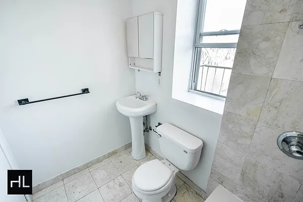 Rented by Highline Residential | media 29