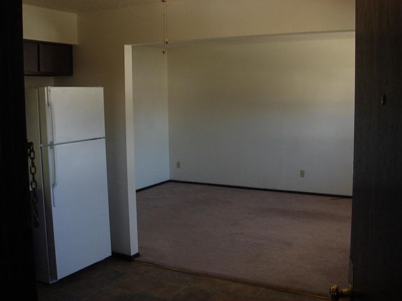2nd image of 422 12th Ave APT 3