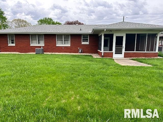 2nd image of 1709 Saint Clair Dr