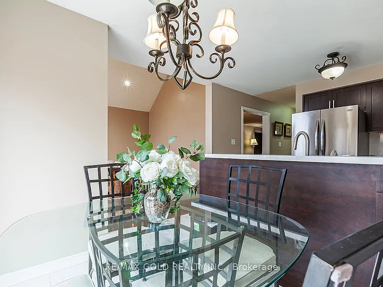 1 Ripley Cres — Photo 11