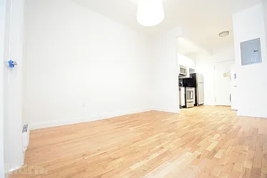 Rented by Mdrn Residential