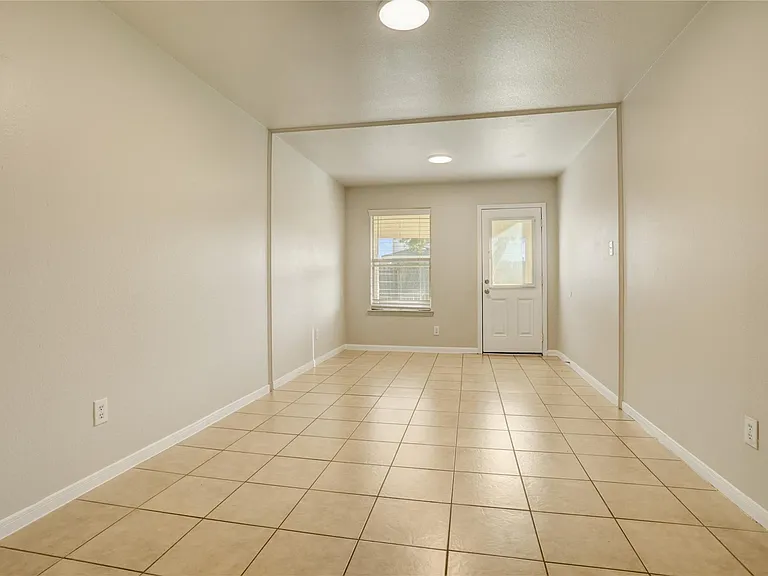 822 Crabapple Way — Photo 9