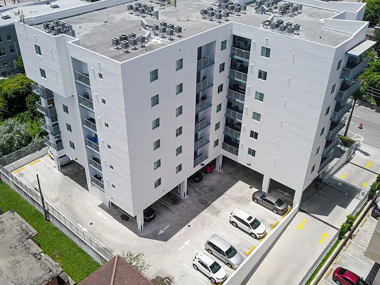Vista del Rio Apartments — Photo 10