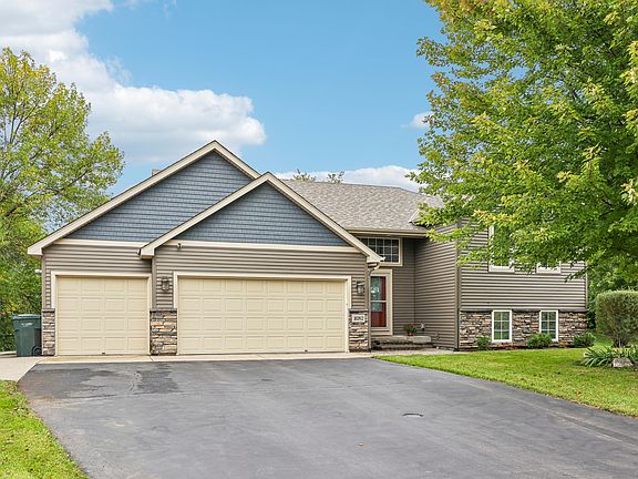 2nd image of 16982 Georgetown Way
