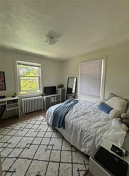 4 bed, 1252 sqft, $2,800 — Photo 2