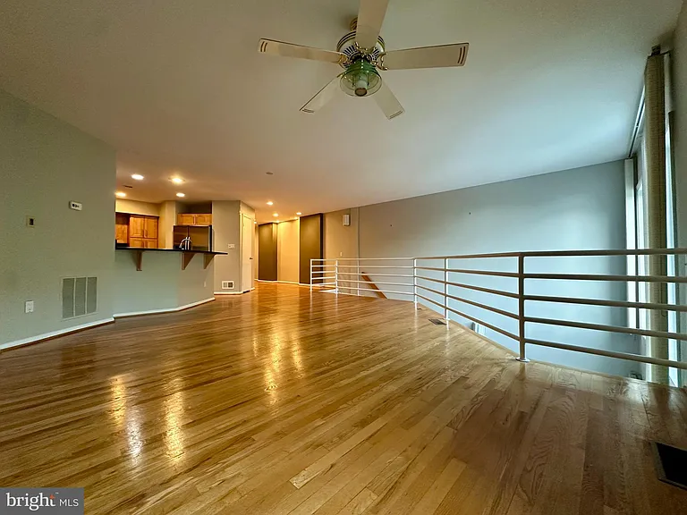 1975 Lakeport Way — Photo 6