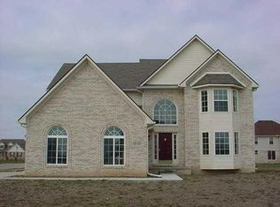 32442 Groat Blvd, Rockwood, MI 48173