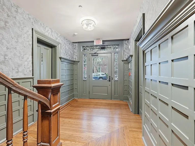 124 E McDonough St — Photo 26