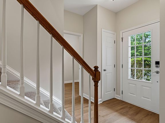 3rd image of 2246 Bankshill Row