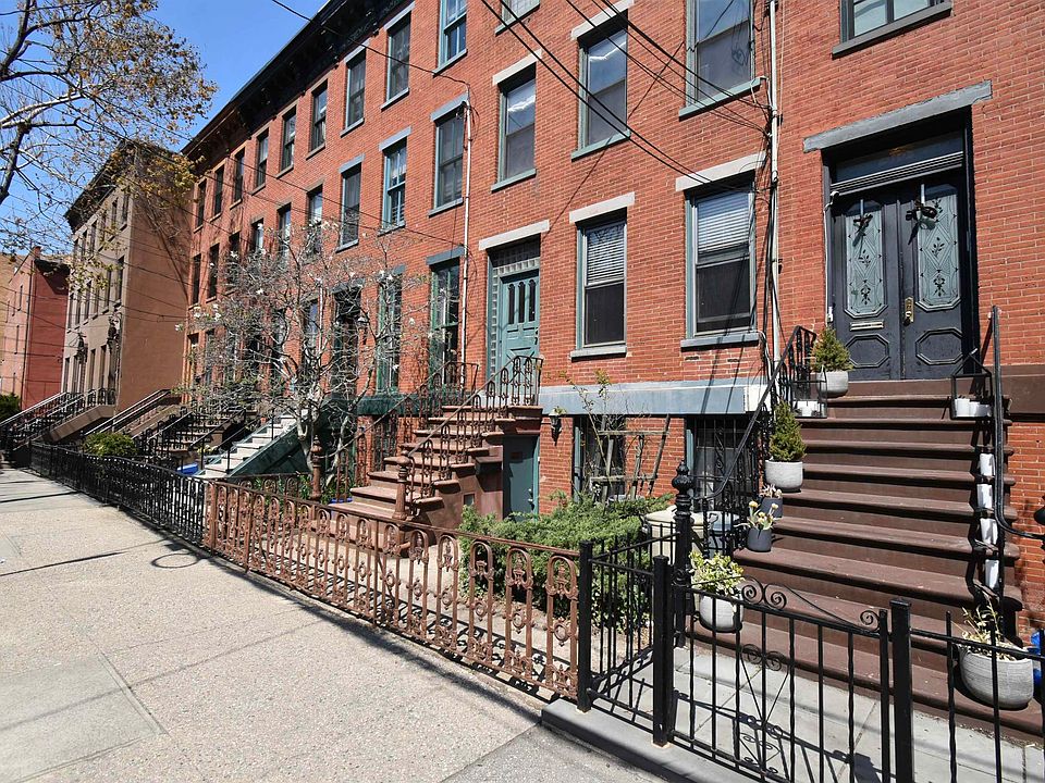 1st image of 214 8th St #1