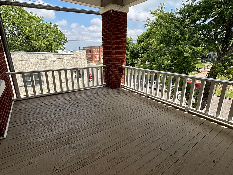 816 Washington St #1 — Photo 4