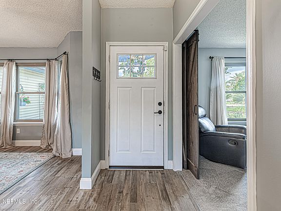 4th image of 2063 ST MARTINS Drive E