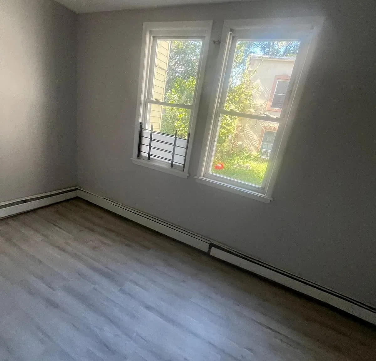 3 bed, $2,095 — Photo 3