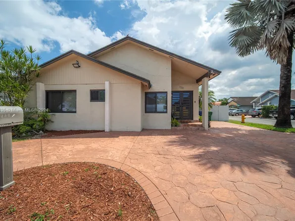 749 SW 101st Court Cir, Miami, FL 33174