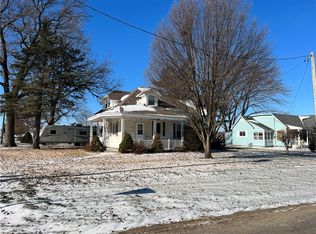 117 S La Rochelle St, Assumption, IL 62510