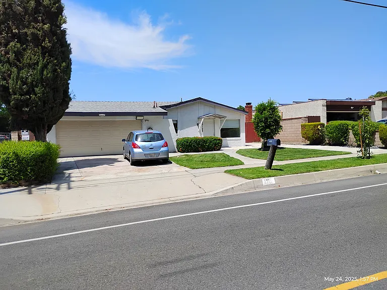 22122 Van Buren St — Photo 32