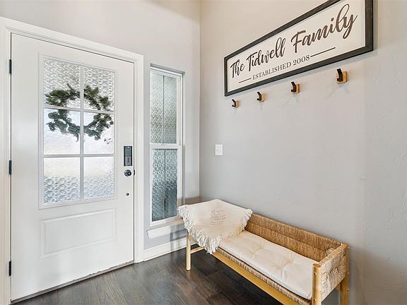5th image of 906 Mount Irving Way