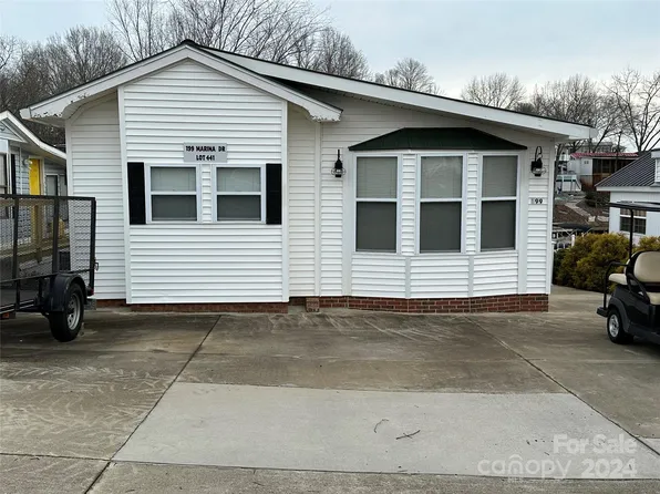 199 Marina Dr, New London, NC 28127
