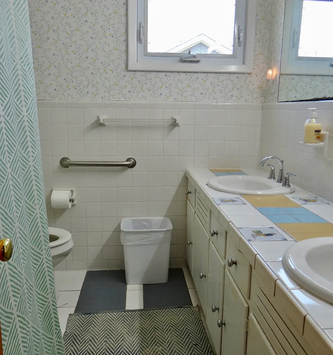 909 Country Club Dr — Photo 4