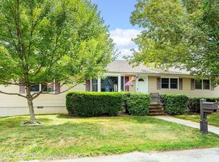 1512 Edgemere Rd, Wall Township, NJ 07719