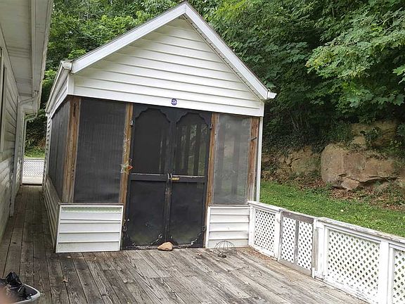 3rd image of 112 Carey Dr