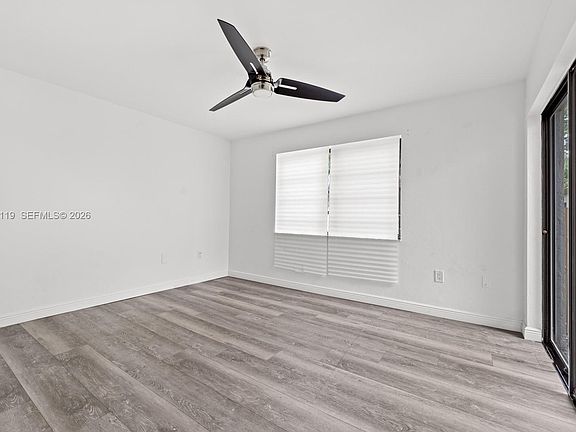 4th image of 2987 Bird Ave