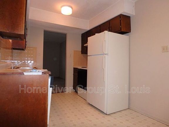 2nd image of 920 W Texas Ave APT C