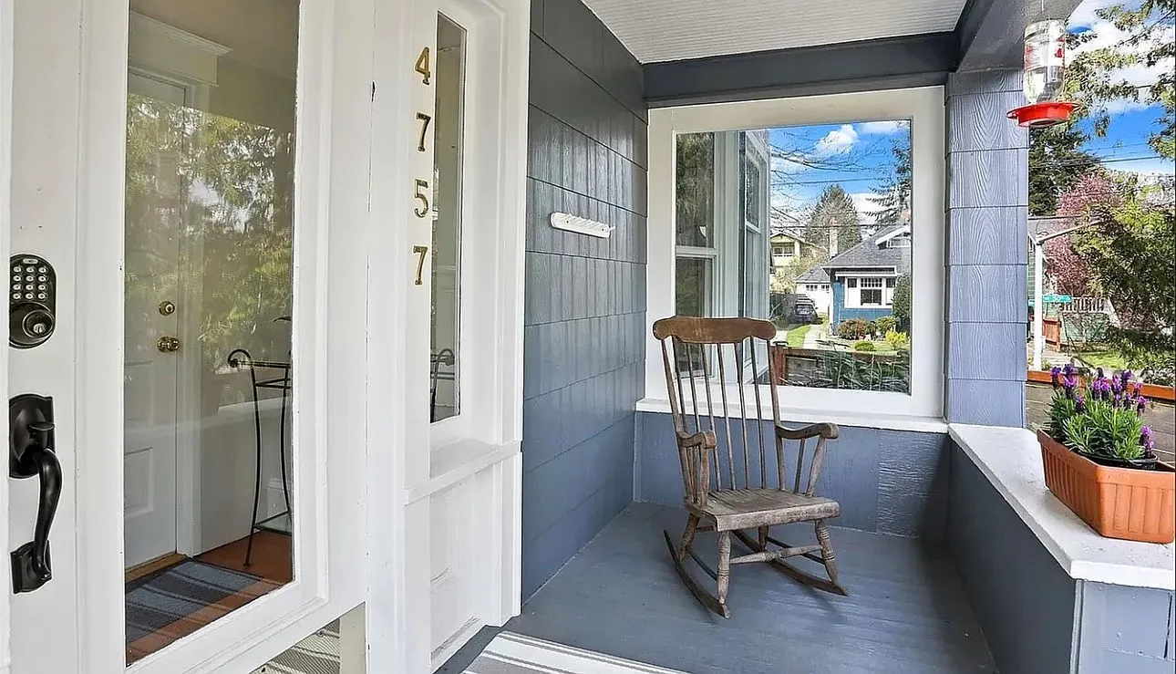 Studio, 350 sqft, $1,600 — Photo 2