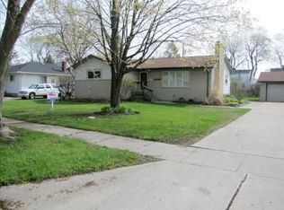 28465 N Wesley Ave, Flat Rock, MI 48134