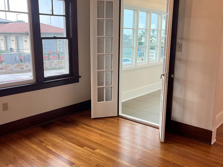 7153 Eads Ave — Photo 10