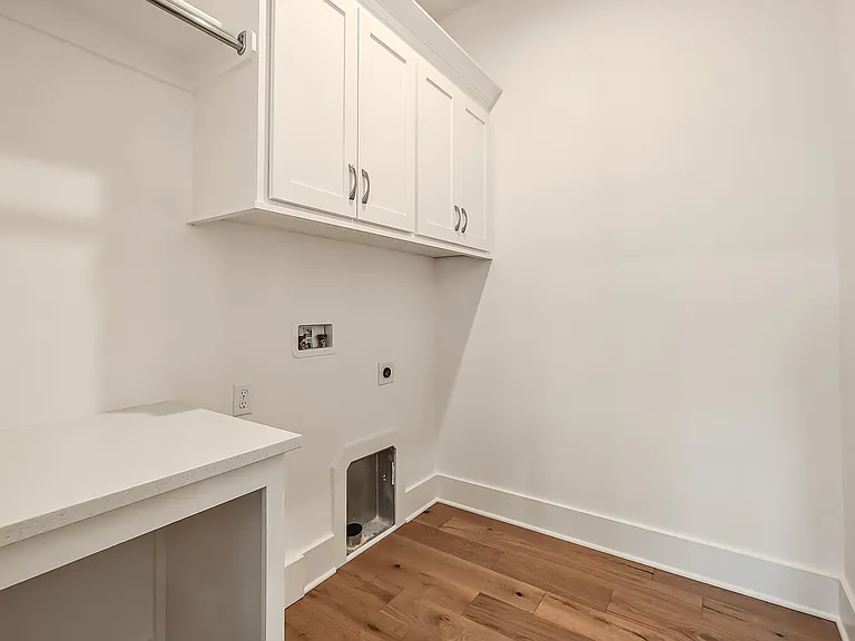 18401 Monrovia St — Photo 32