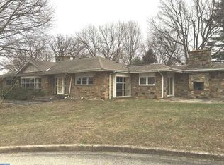 7905 Glen Oak Rd, Elkins Park, PA 19027
