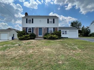 323 Garden City Dr, Cranston, RI 02920