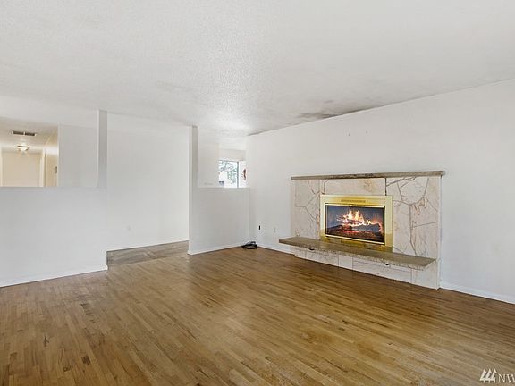 Fire and Fireplace was virtually staged by photographer. 