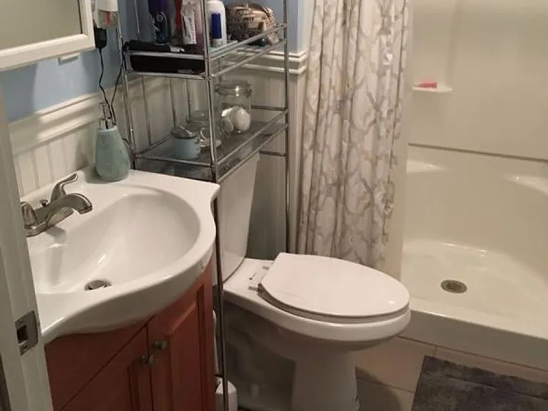 21 Quint Ave #2 — Photo 2