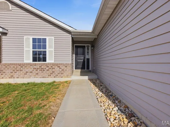 709 Talon Dr, Wright City, MO 63390