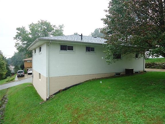 4th image of 5 Lynn Lee Dr