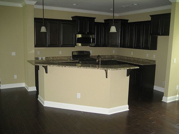 304 Hundred Oaks Pkwy