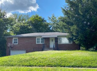 206 High Grove Blvd, Akron, OH 44312