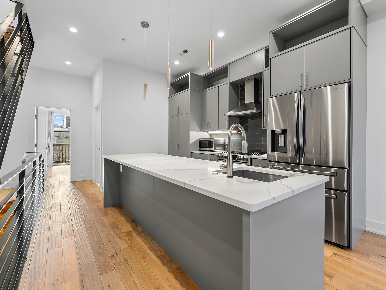 3 bed, 1800 sqft, $3,000 — Photo 4