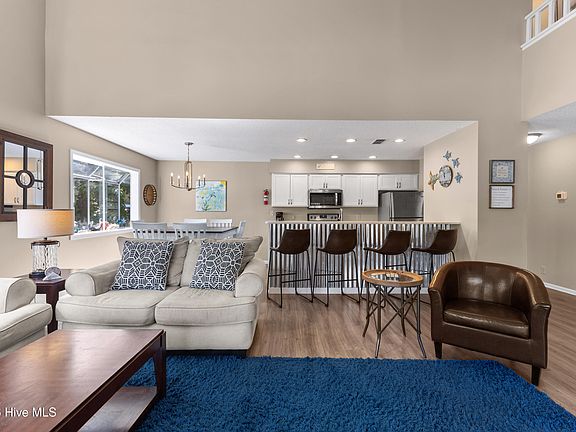 5th image of 242 Clubhouse Road # 4a
